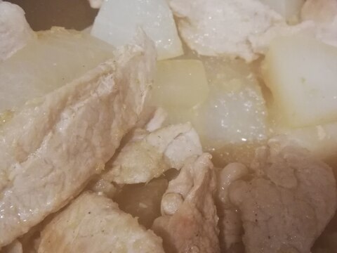 大根と豚肉の煮物